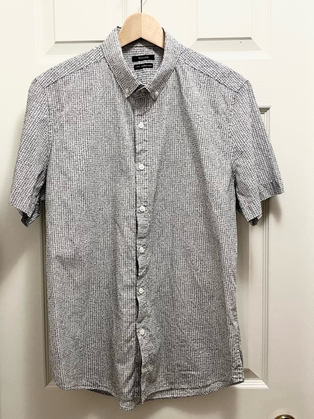 RW&CO Short Sleeve Button Down Shirt Geometric Print Black White Size L